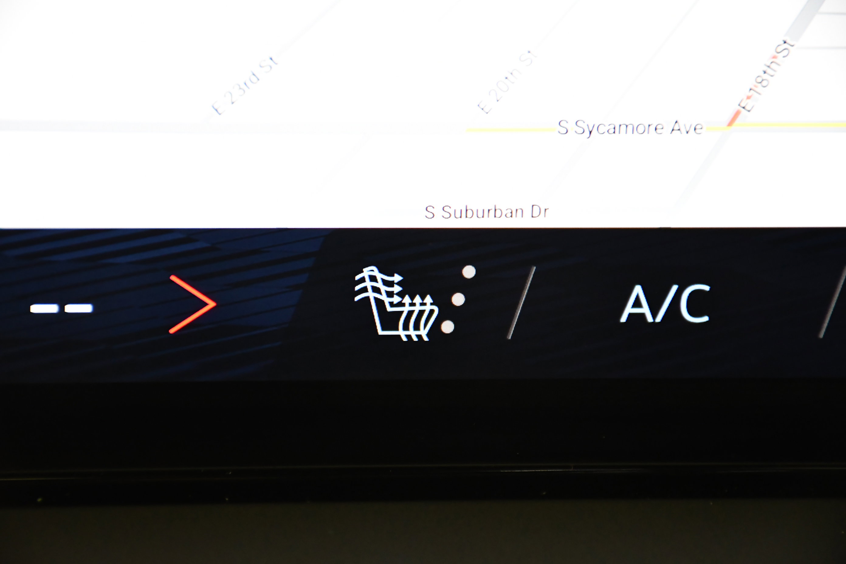 Used 2026 Chevrolet Traverse LT image 28