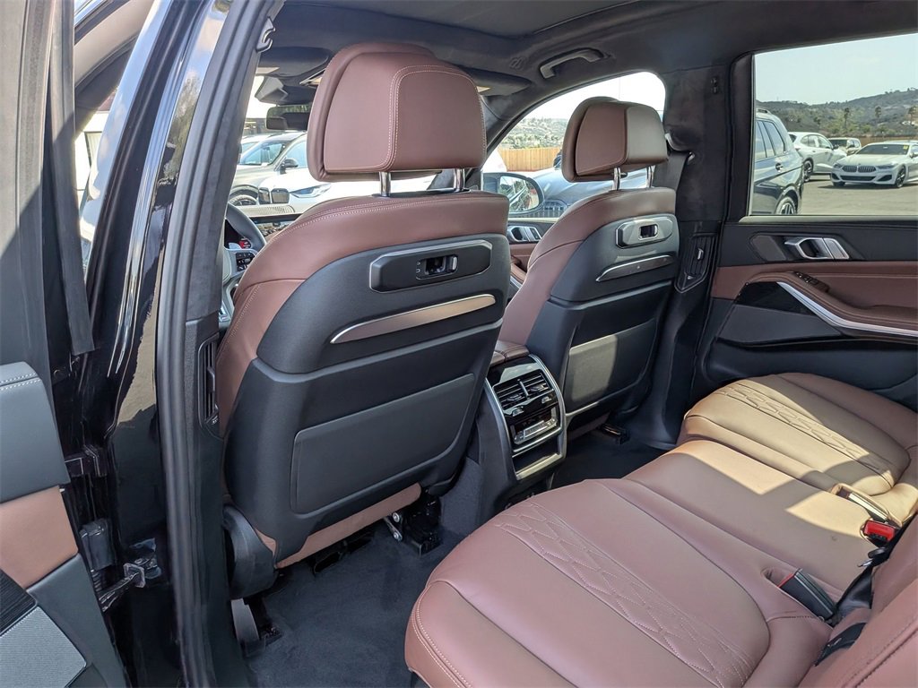 New 2026 BMW X7 M60i image 35