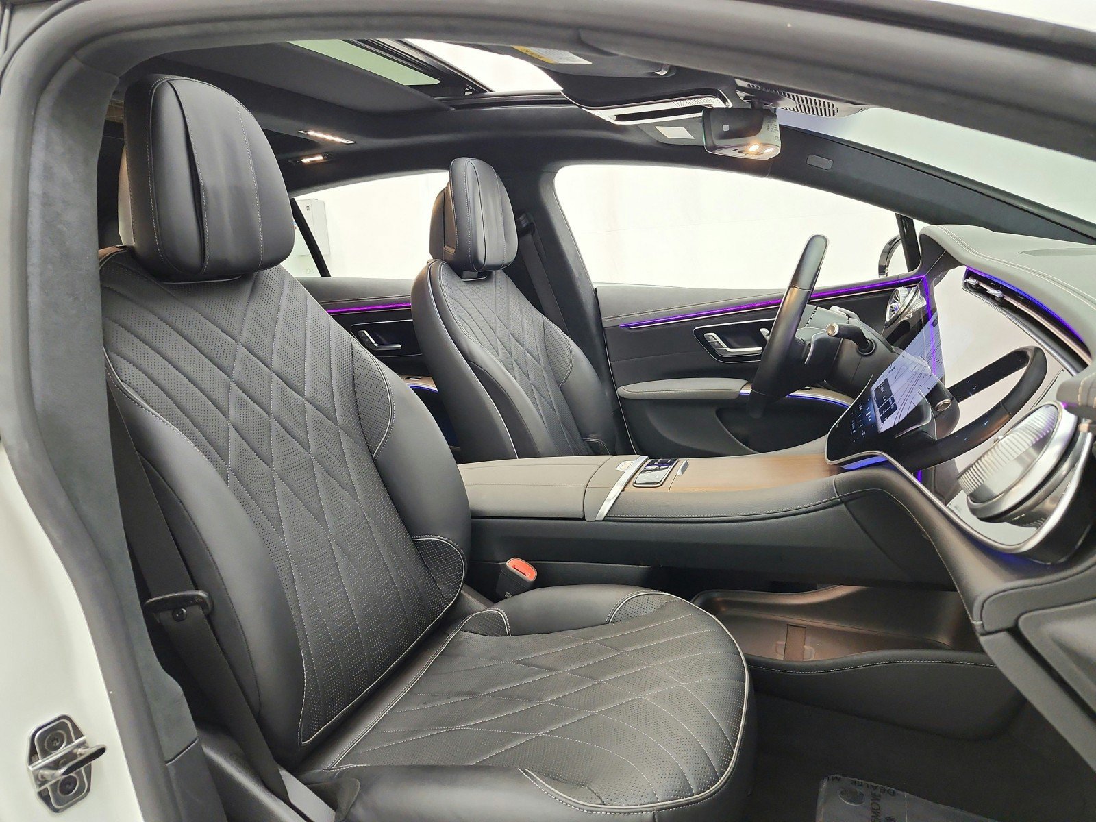 Used 2022 Mercedes-Benz EQS 580 4MATIC Sedan image 19