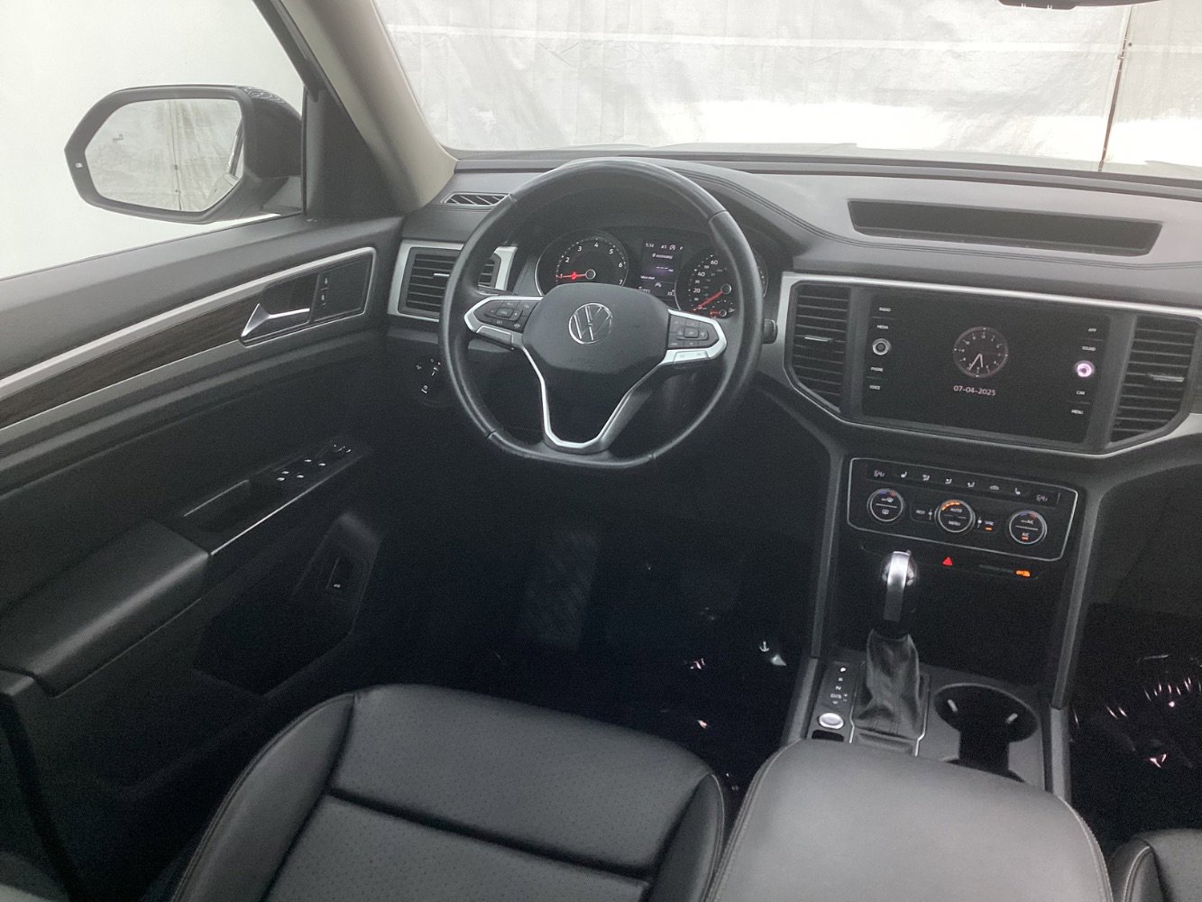 Used 2021 Volkswagen Atlas SE image 31