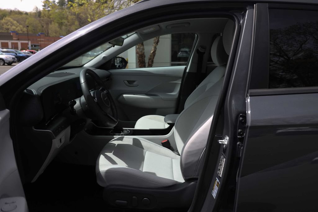 Used 2024 Hyundai Kona SEL AWD/4WD image 25