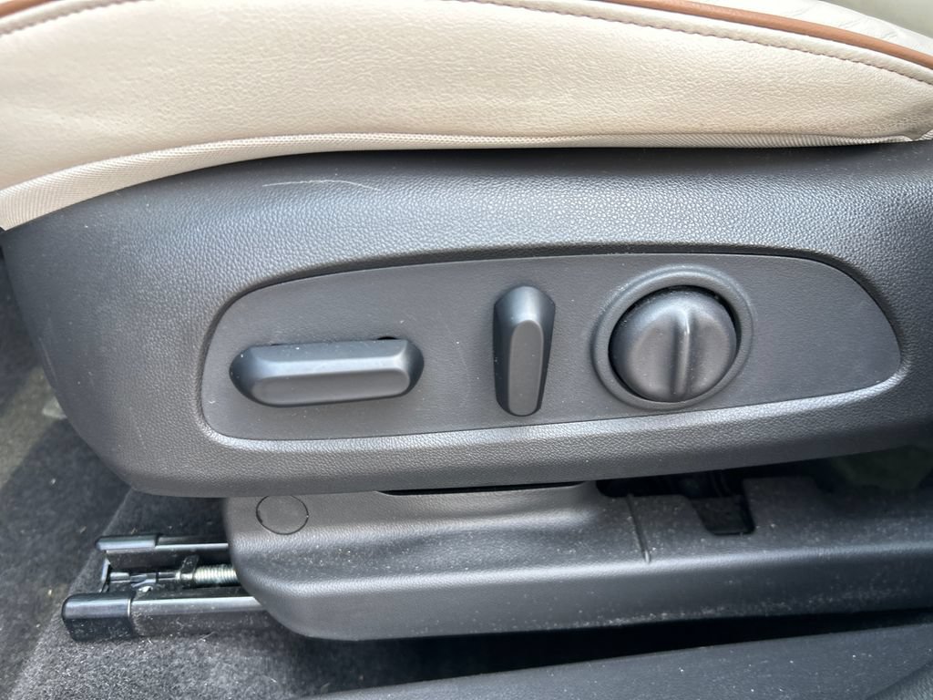 Certified 2024 Buick Encore GX Avenir w/ Avenir Technology Package FWD image 18