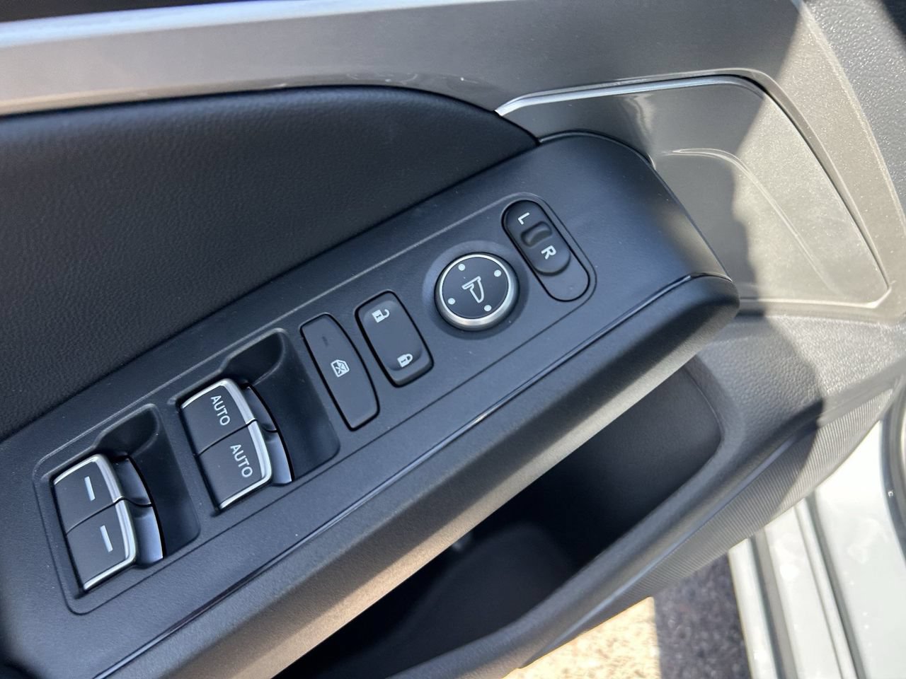 Certified 2026 Acura Integra FWD image 30