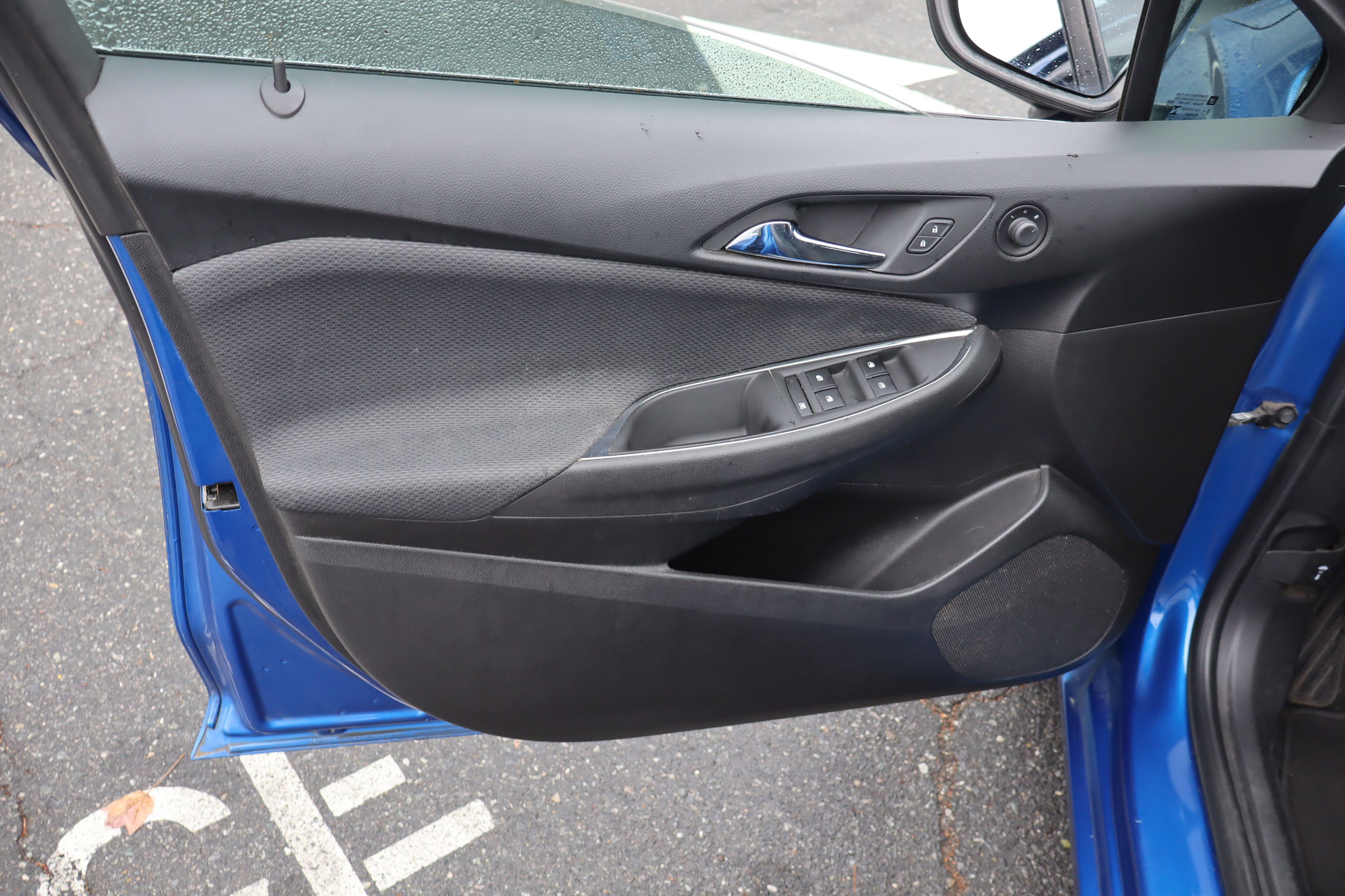 Used 2018 Chevrolet Cruze LT w/ Convenience Package image 15