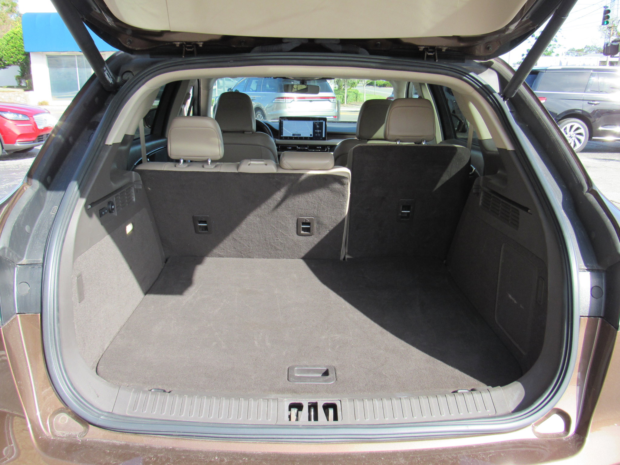 Certified 2022 Lincoln Nautilus Reserve image 5