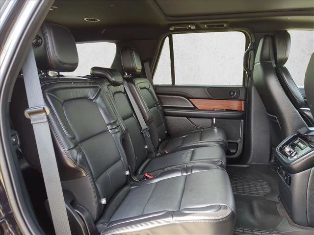 Used 2019 Lincoln Navigator Select w/ Technology Package image 23
