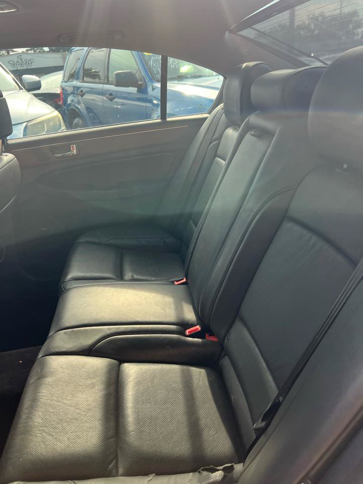 Used 2009 Hyundai Genesis 3.8 w/ Technology Pkg 4 RWD image 8