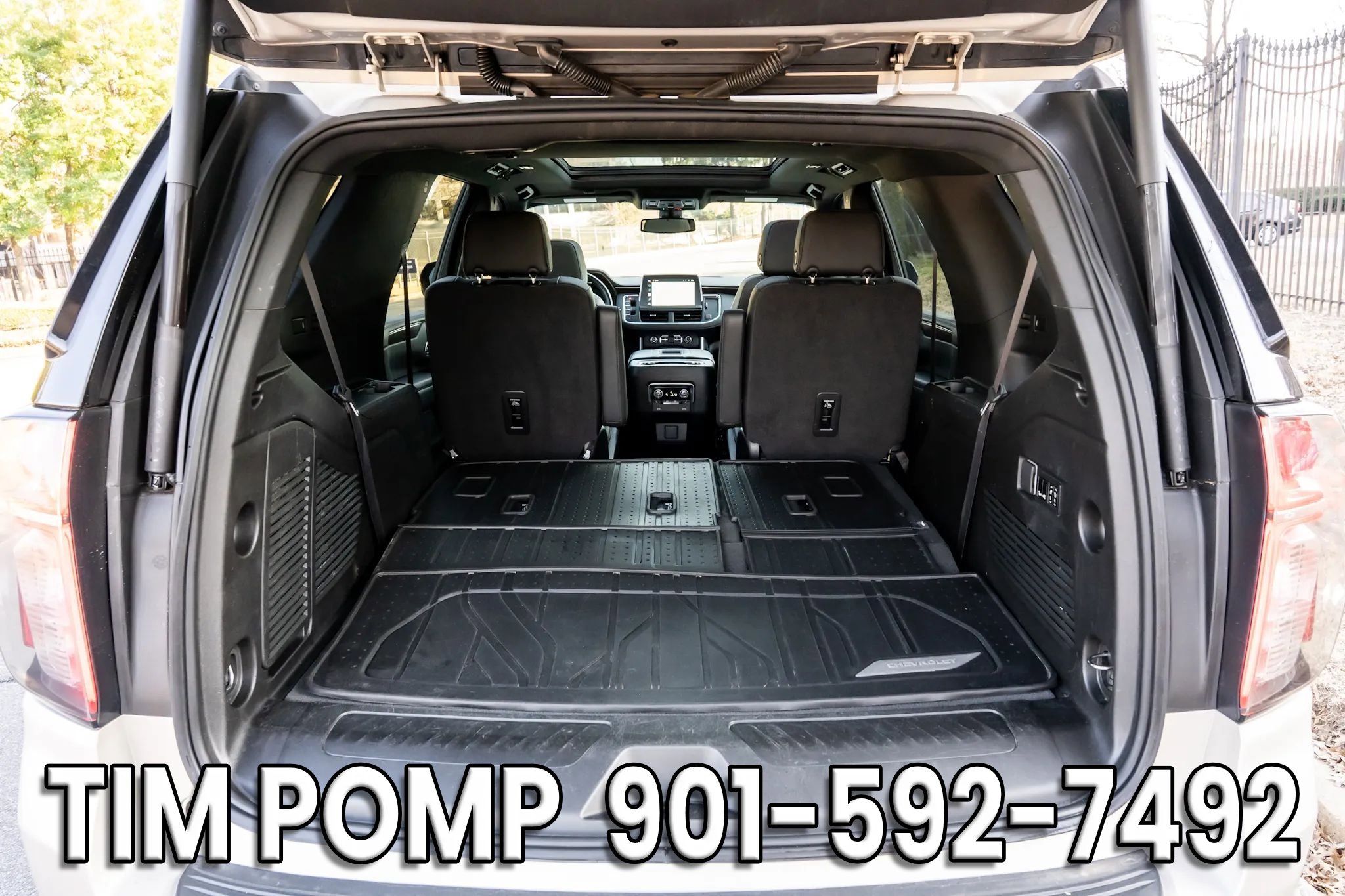 Used 2022 Chevrolet Tahoe LT w/ Luxury Package image 17