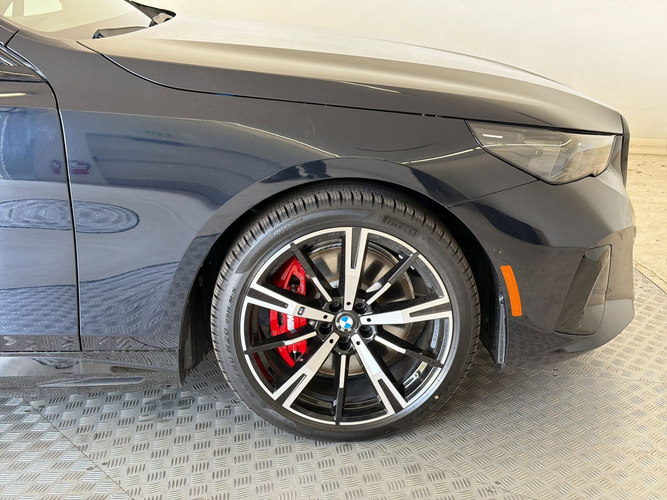 New 2026 BMW 550e xDrive w/ Executive Package AWD/4WD image 11
