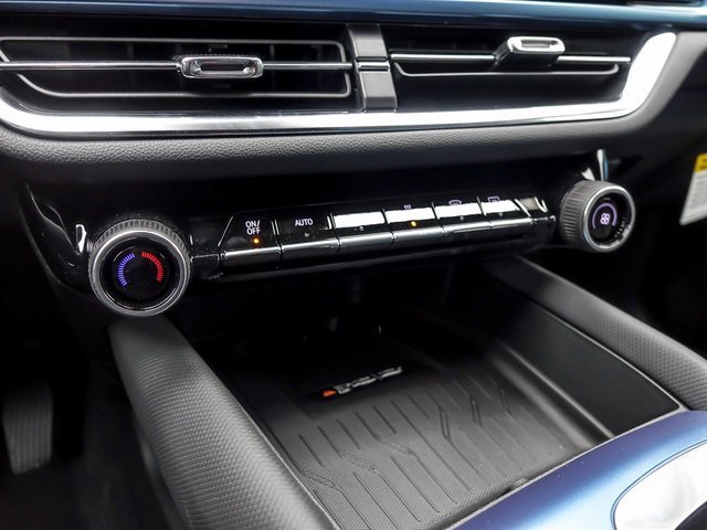 New 2026 Chevrolet Equinox EV LT image 25