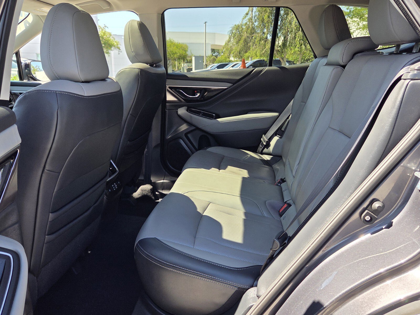 Used 2024 Subaru Outback Limited AWD/4WD image 11