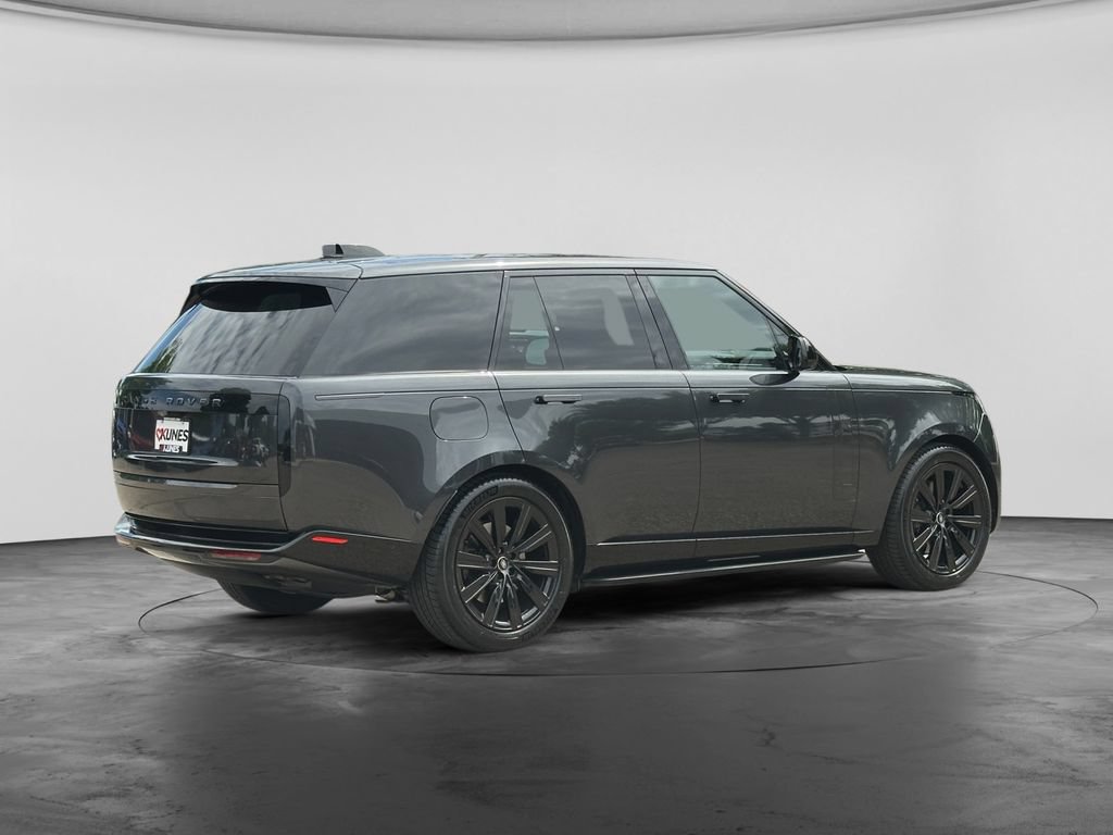 Used 2023 Land Rover Range Rover SE AWD/4WD image 6