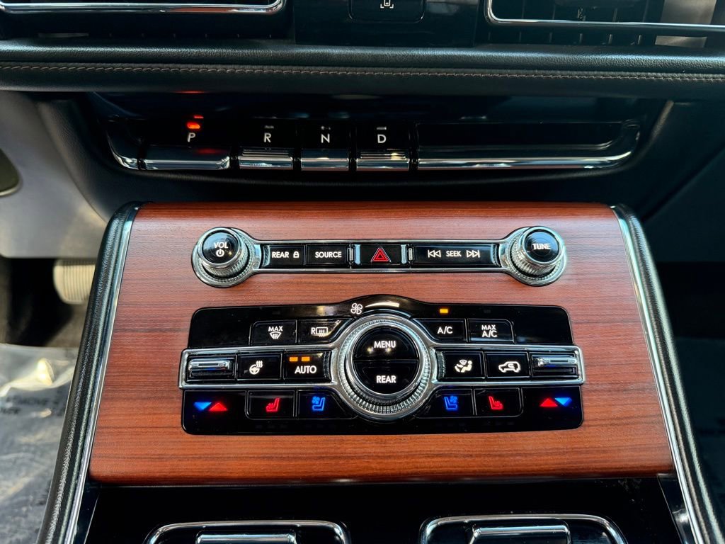 Used 2023 Lincoln Aviator Reserve w/ Equipment Group 201A image 27