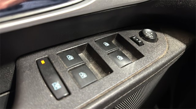 Used 2017 Chevrolet Equinox LT w/ Convenience Package image 15