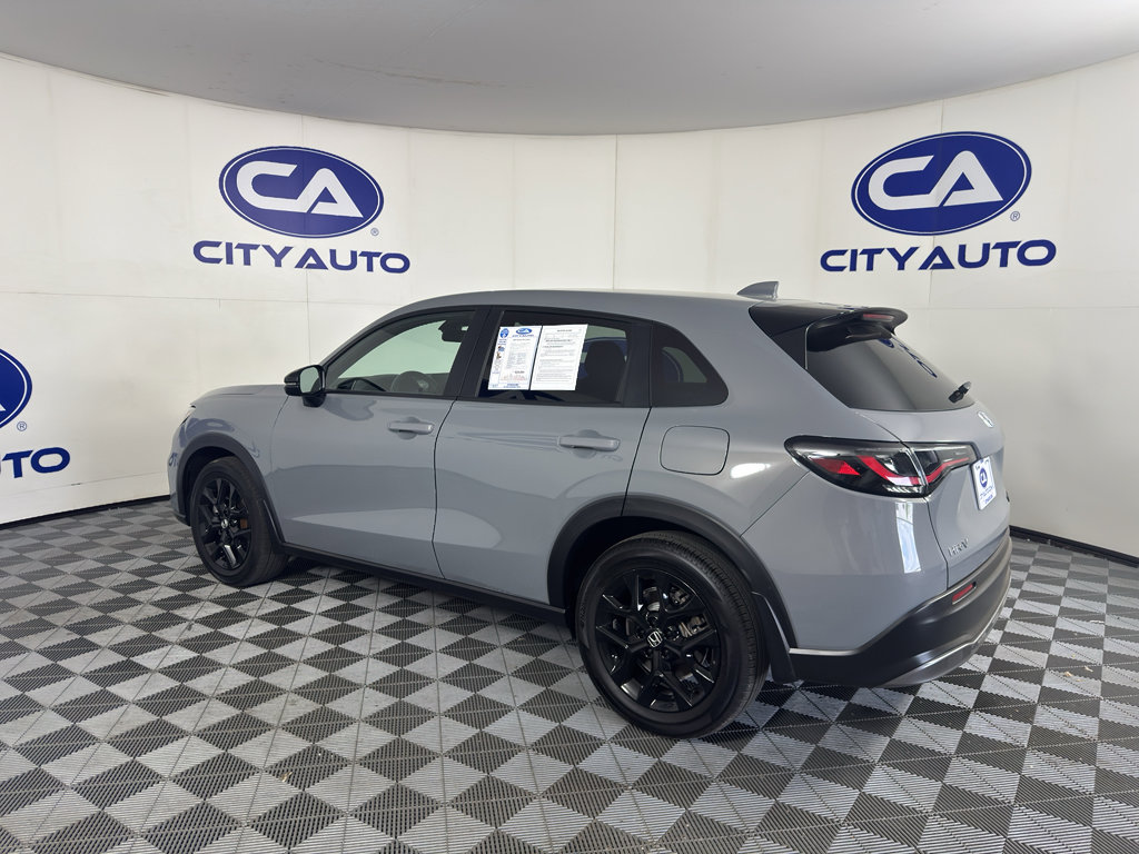 Used 2025 Honda HR-V Sport image 5