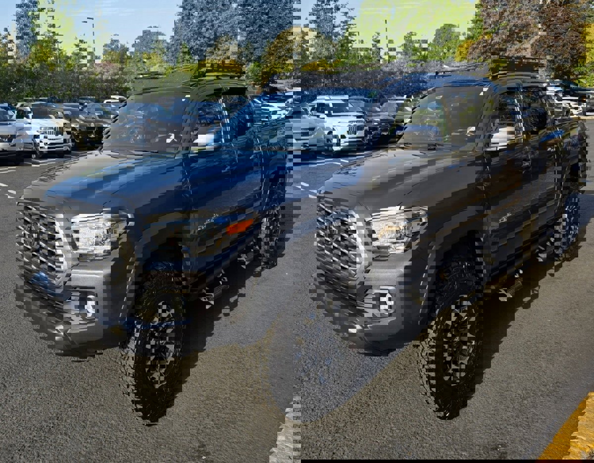 Used 2021 Toyota Tacoma TRD Off-Road image 1