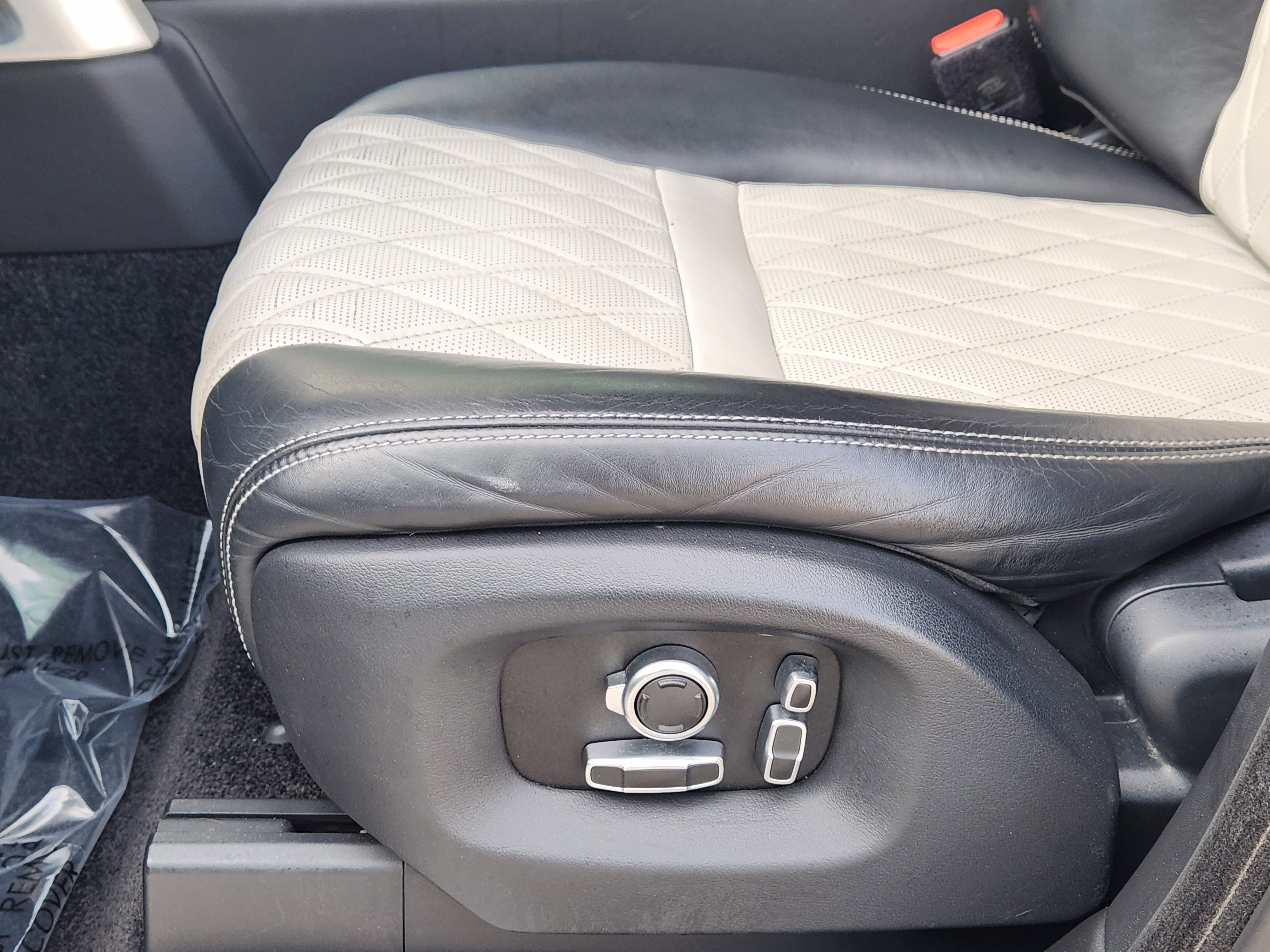 Used 2017 Land Rover Range Rover SV Autobiography Dynamic image 25