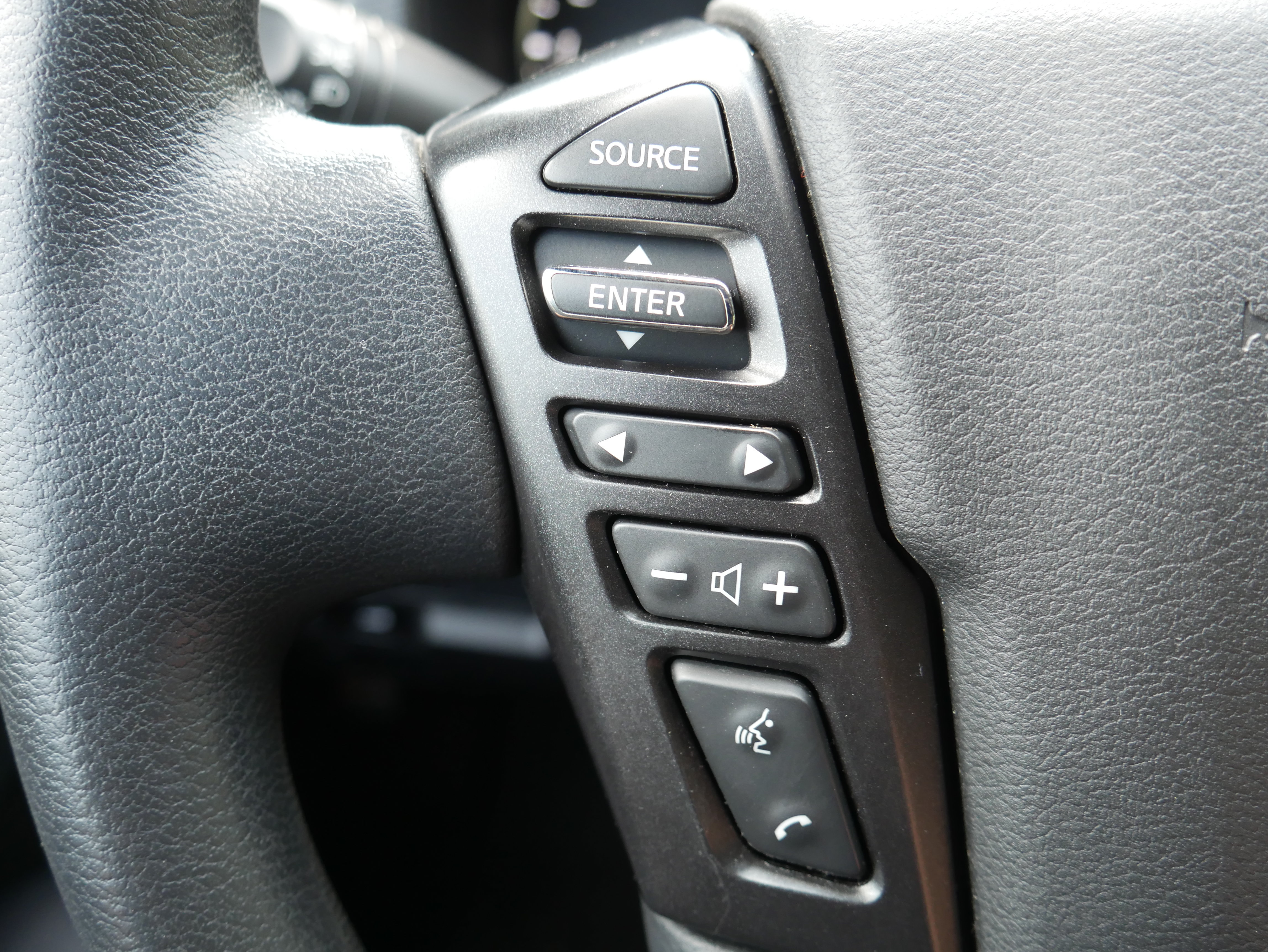 Used 2023 Nissan Frontier S w/ Technology Package AWD/4WD image 23