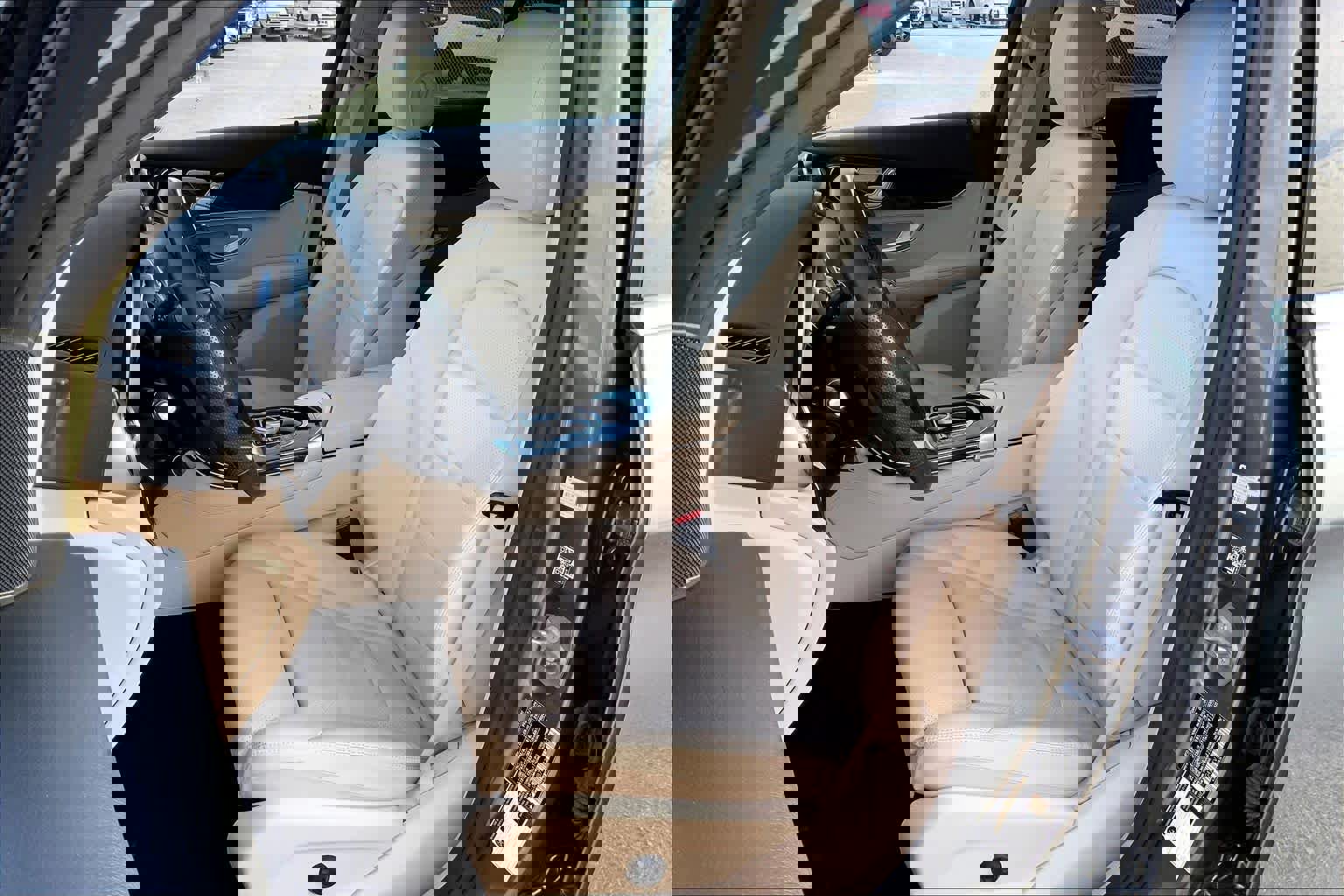 Used 2019 Mercedes-Benz GLC 300 image 8