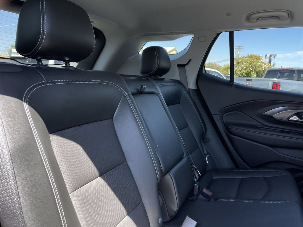 Certified 2024 GMC Terrain SLT FWD image 25