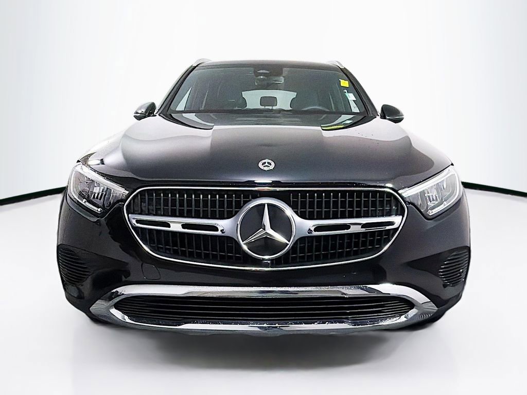 Used 2026 Mercedes-Benz GLC 300 4MATIC image 2