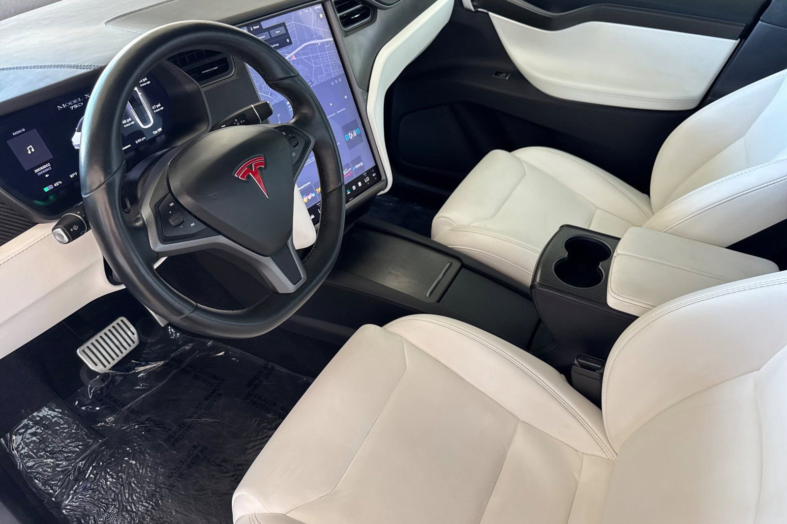 Used 2018 Tesla Model X 75D AWD/4WD image 10