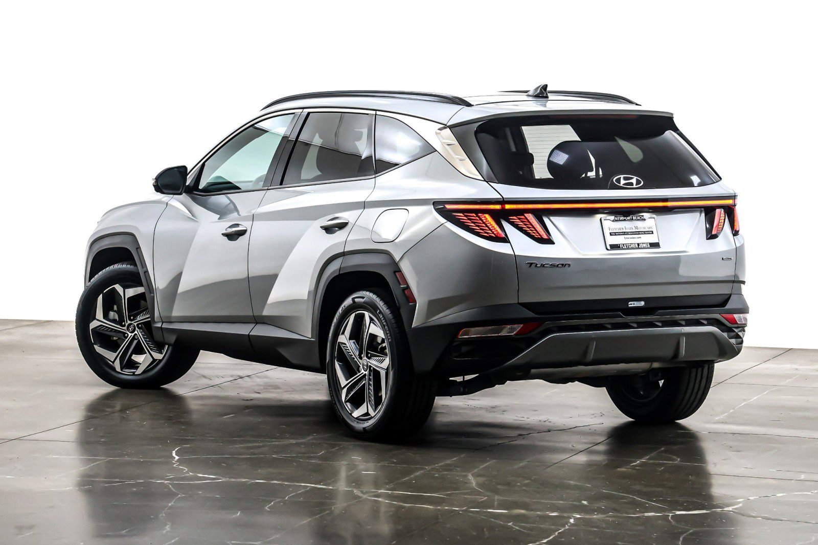 Used 2023 Hyundai Tucson Limited w/ Cargo Package image 13