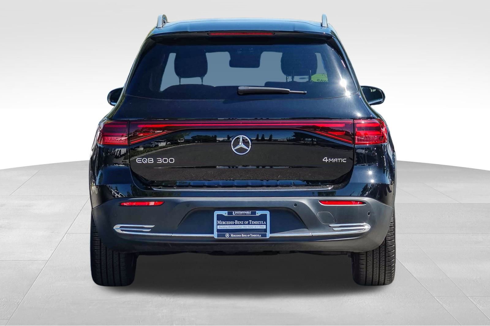 Used 2024 Mercedes-Benz EQB 300 4MATIC image 6