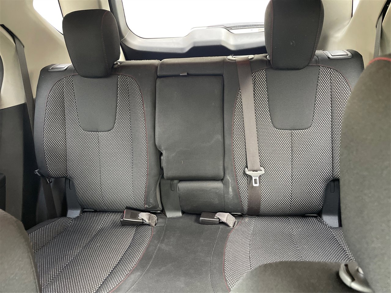 Used 2016 Chevrolet Equinox LT w/ Convenience Package image 16