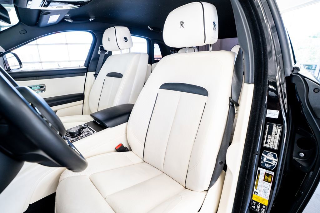 Used 2022 Rolls-Royce Ghost image 24