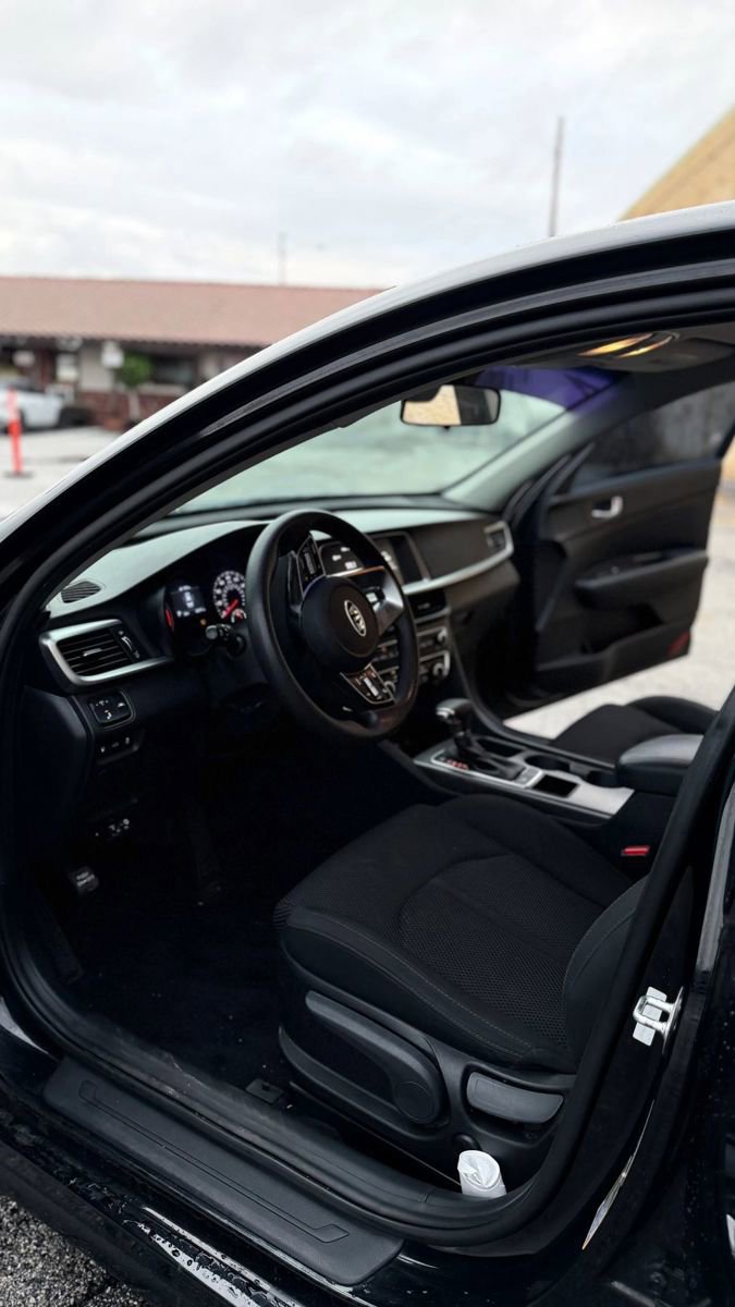 Used 2019 Kia Optima LX image 9