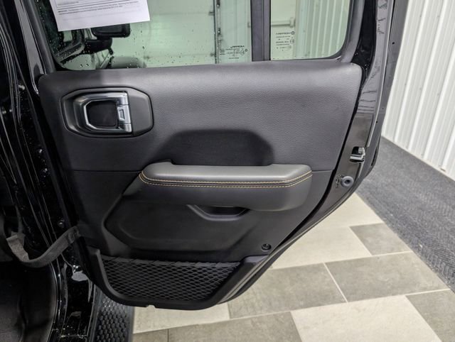 Used 2025 Jeep Wrangler Unlimited Sahara AWD/4WD image 23