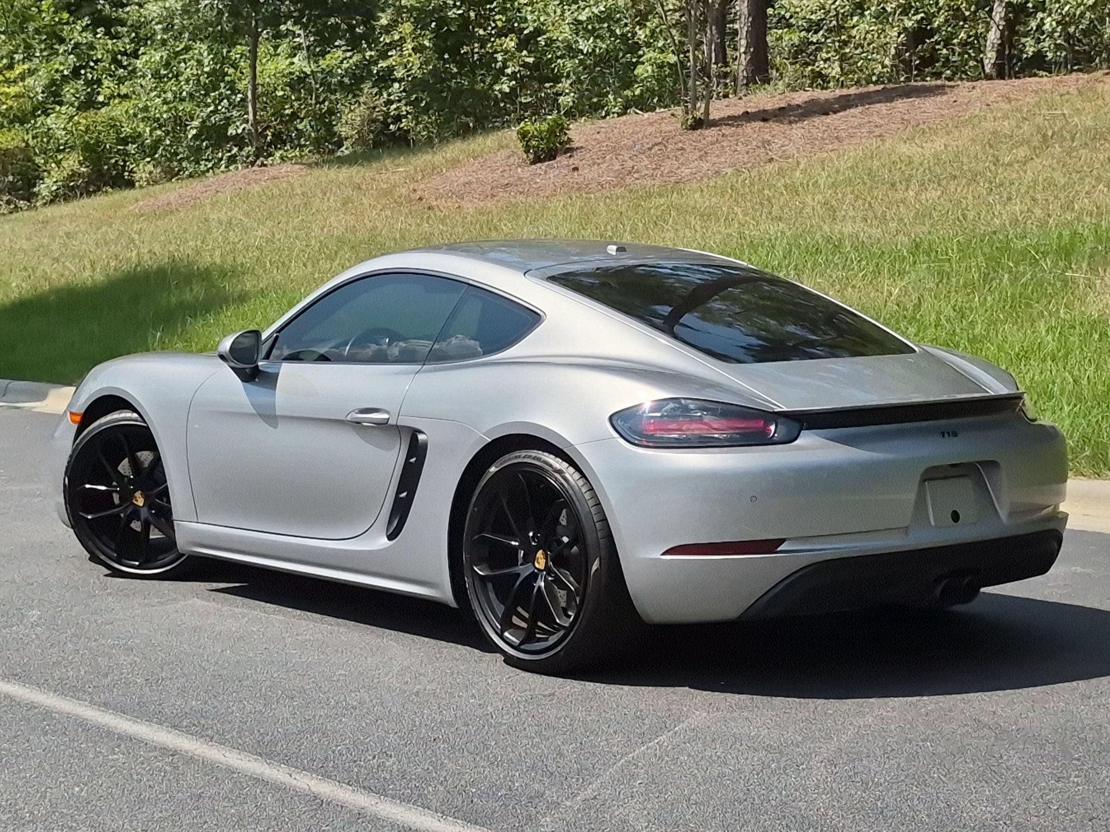 Certified 2024 Porsche 718 Cayman RWD image 3