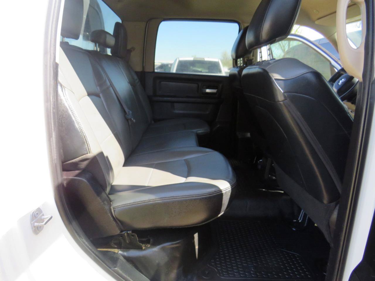 Used 2019 RAM 3500 Tradesman w/ Chrome Appearance Group AWD/4WD image 32