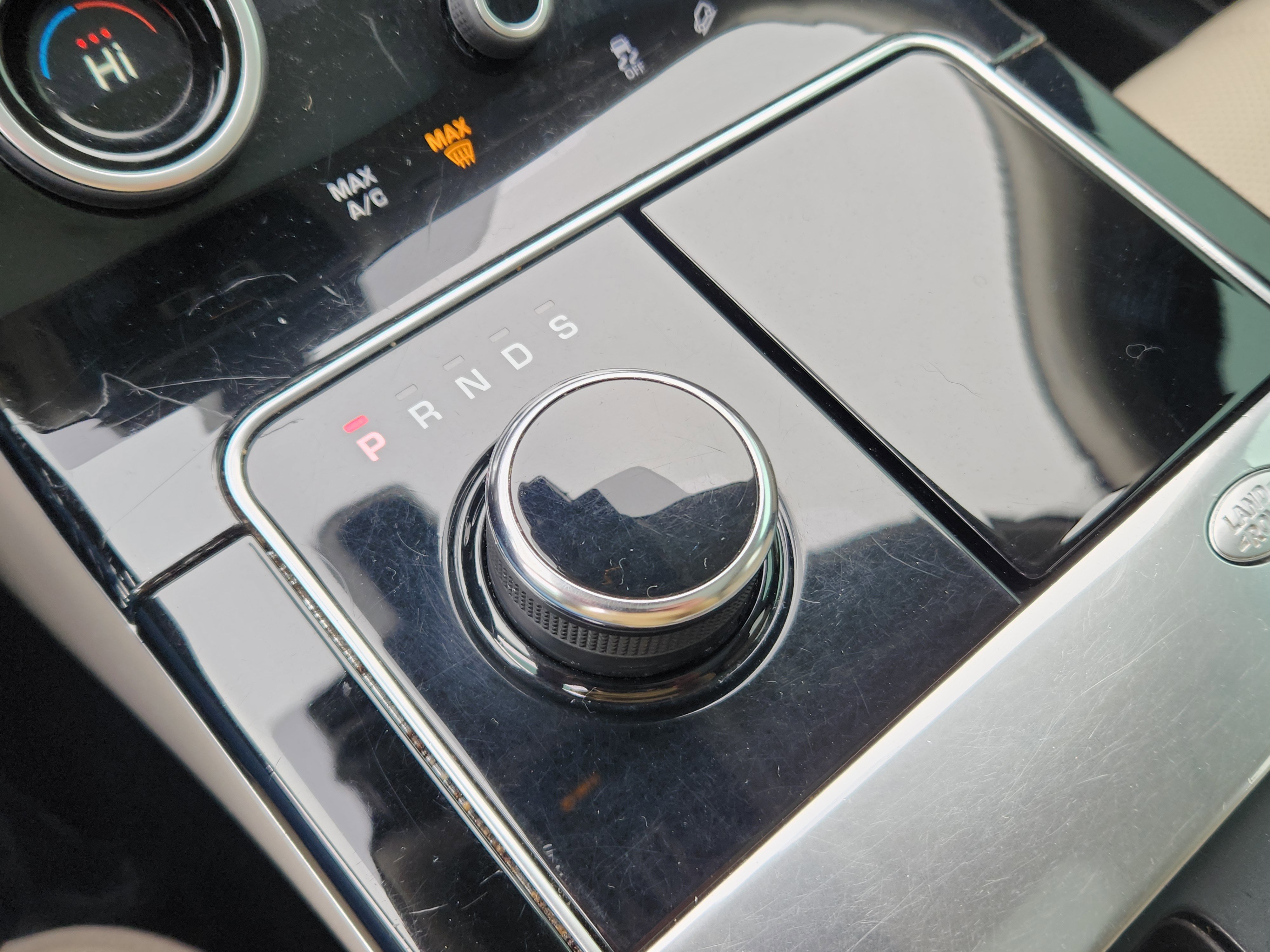 Used 2020 Land Rover Range Rover Velar S image 11