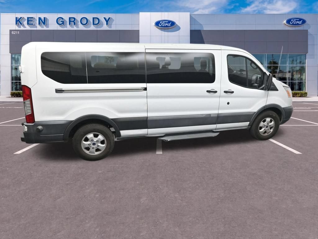 Used 2017 Ford Transit 350 XLT RWD image 13