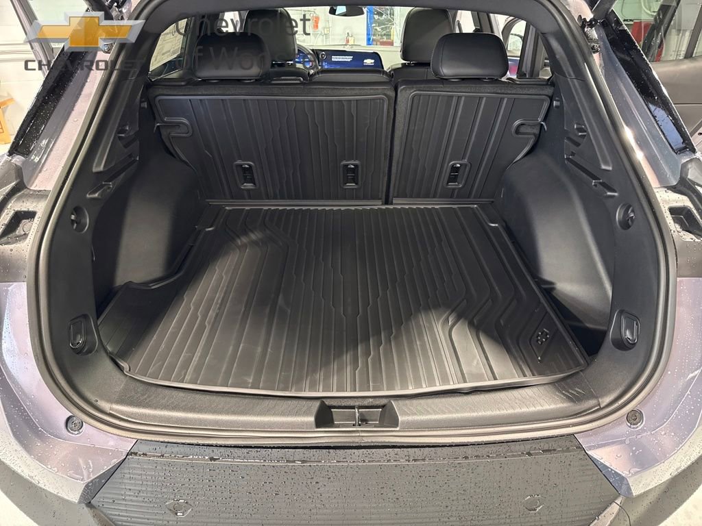 New 2026 Chevrolet Equinox EV LT image 33