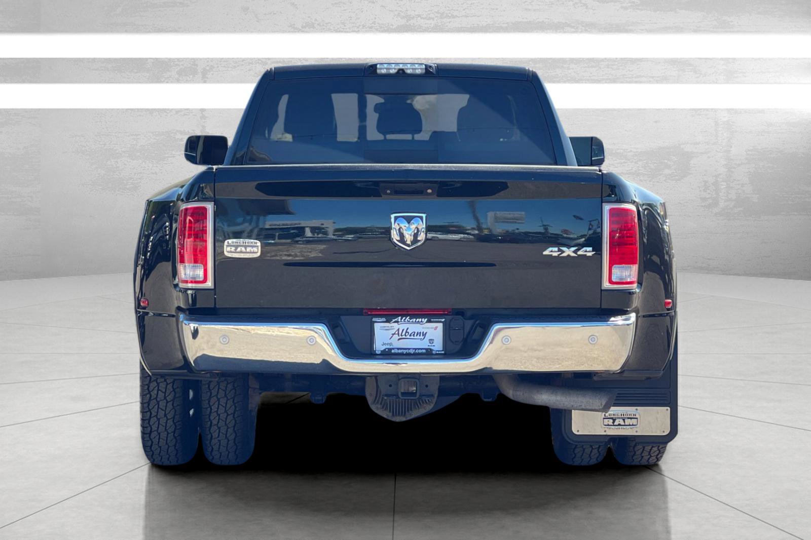 Used 2018 RAM 3500 Laramie Longhorn image 6