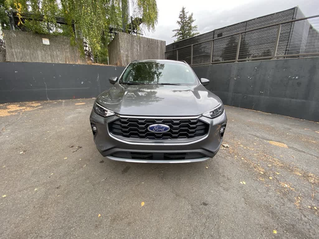 Used 2025 Ford Escape ST-Line Select AWD/4WD image 9