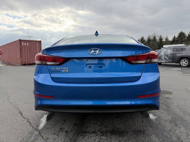 Used 2017 Hyundai Elantra SE image 5