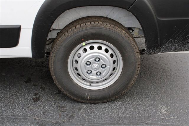 New 2025 RAM ProMaster 2500 w/ Convenience Group image 11