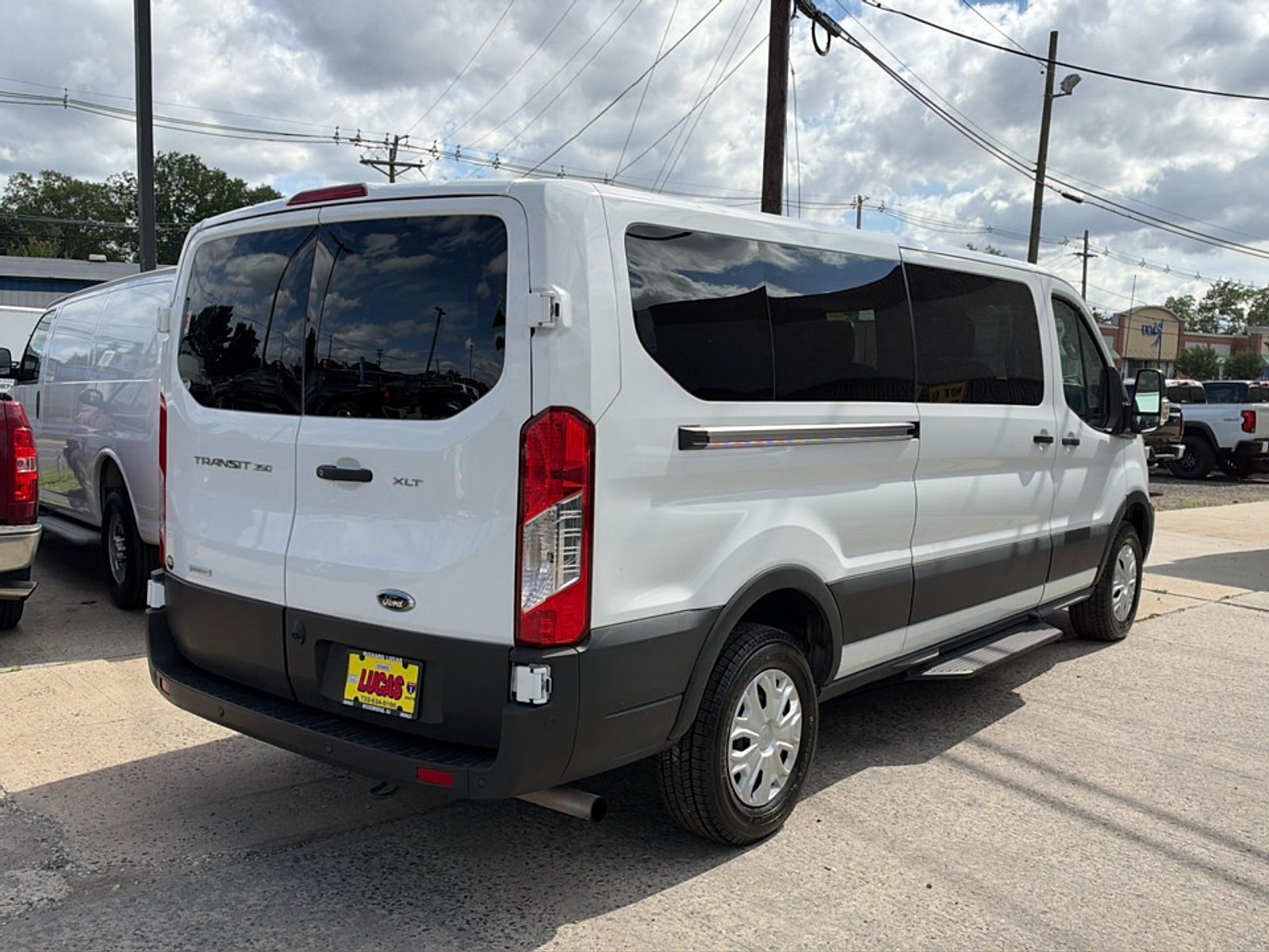 Used 2025 Ford Transit 350 XLT RWD image 5