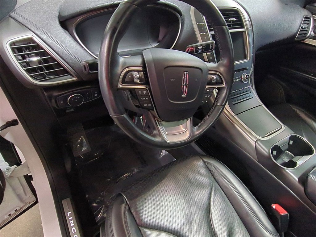 Certified 2020 Lincoln Nautilus Reserve image 14