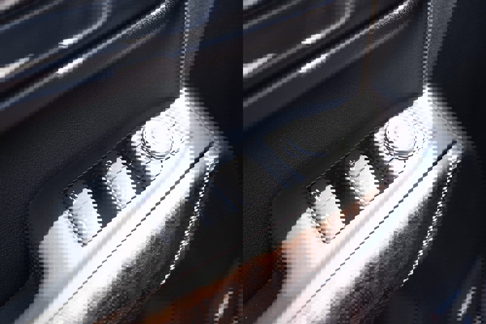 Used 2023 GMC Sierra 3500 Denali w/ Denali Black Diamond Edition image 16