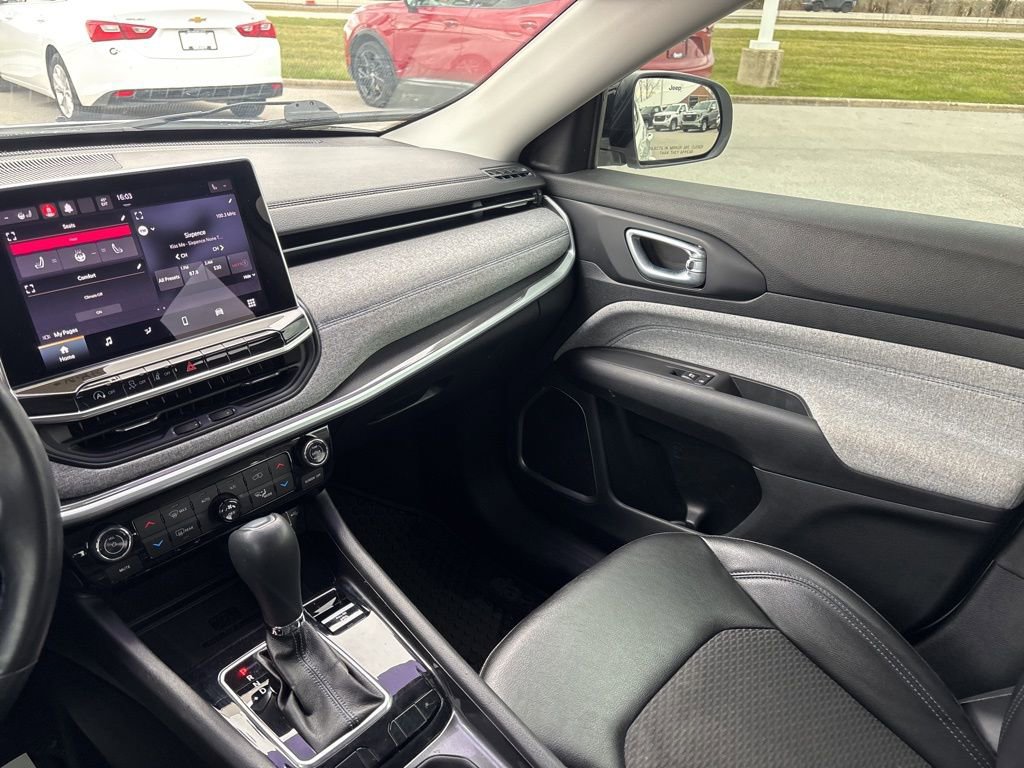 Used 2022 Jeep Compass Latitude w/ Convenience Group image 25