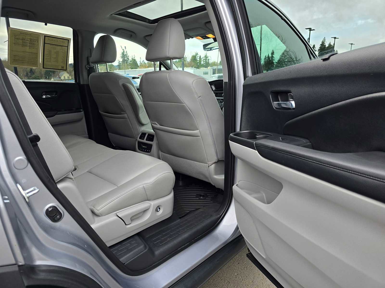 Used 2022 Honda Pilot Special Edition image 15