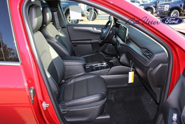 New 2025 Ford Escape SE FWD image 8
