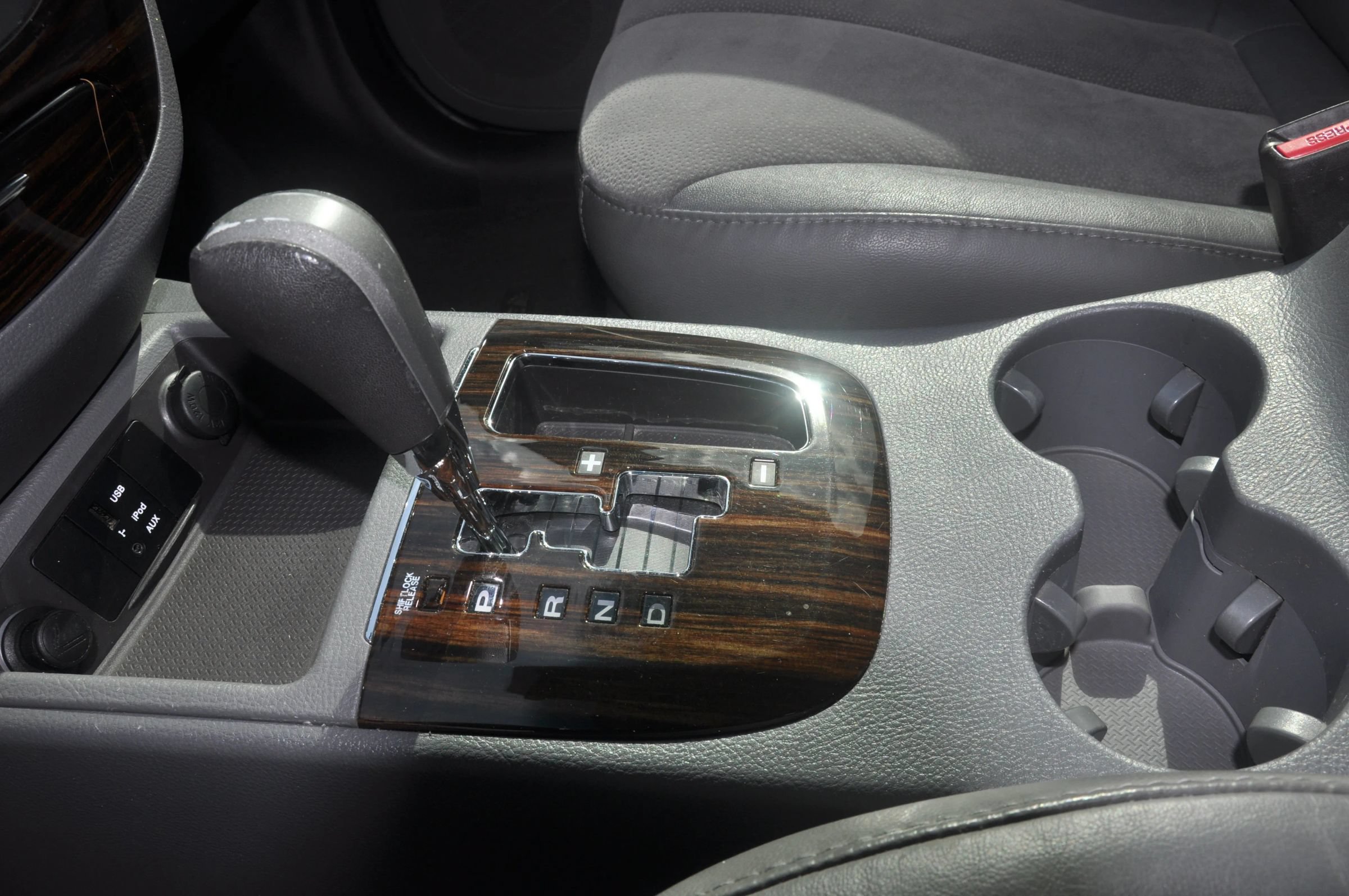 Used 2011 Hyundai Santa Fe SE FWD image 13