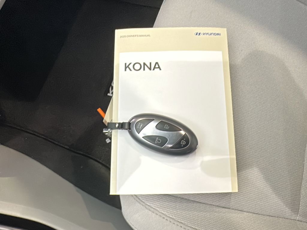 Certified 2025 Hyundai Kona SEL image 27