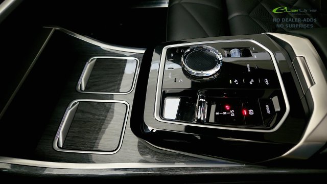 Used 2023 BMW 740i w/ Parking Assistance Package RWD image 70